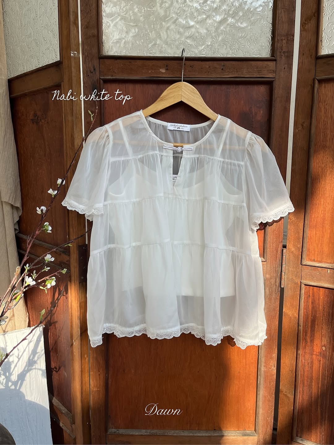Nabi White Top