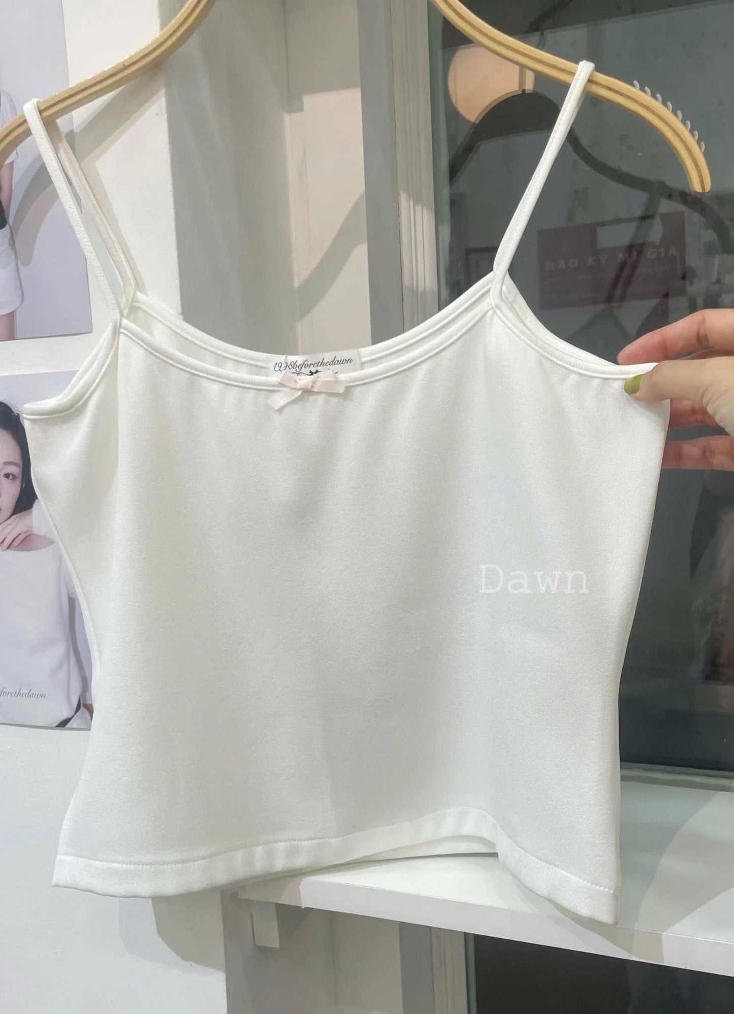 Nabi White Top